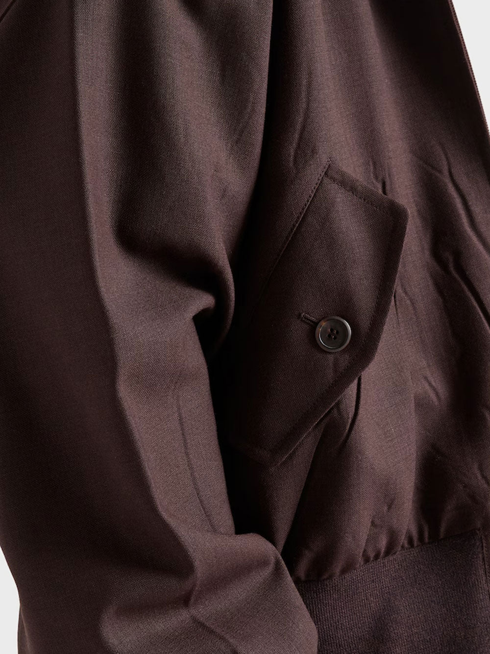 Cazadora con capucha