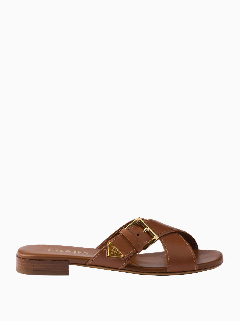 Buckle-fastening sandals