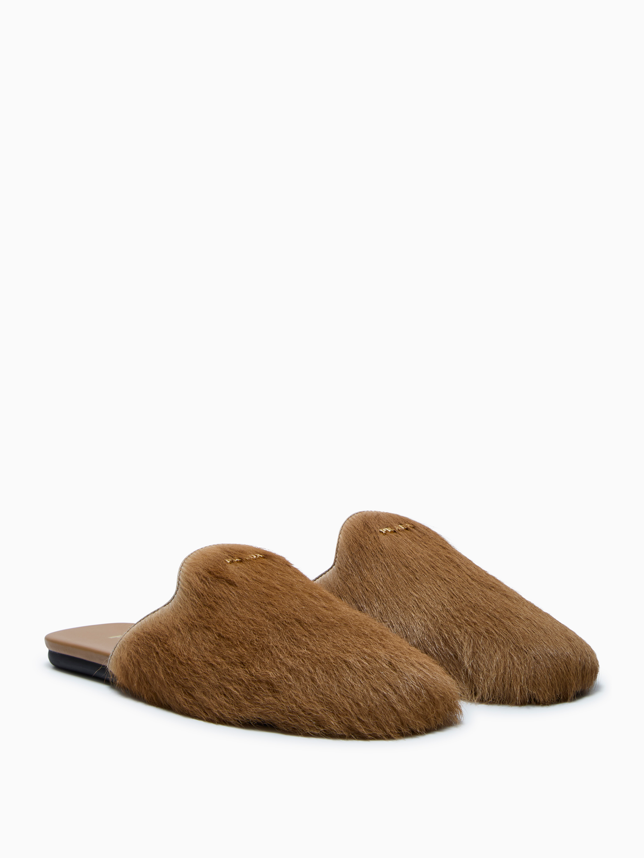 Fur slippers