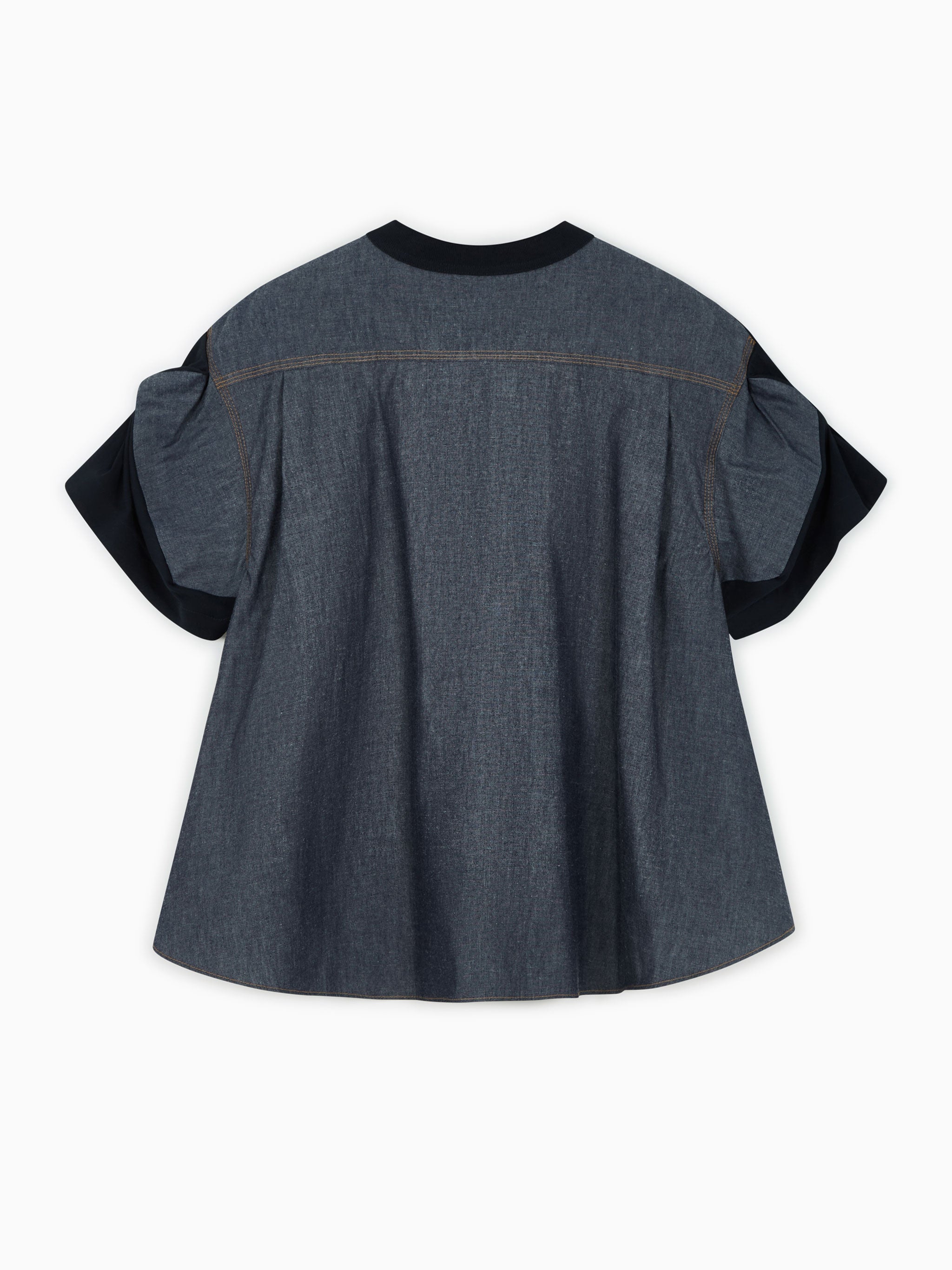 Camiseta en denim y jersey