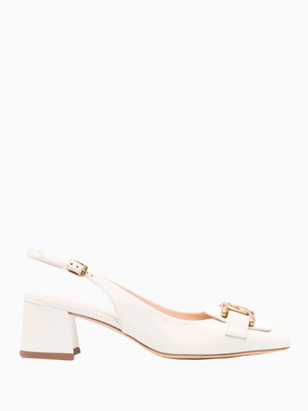 Buckle-detail pumps