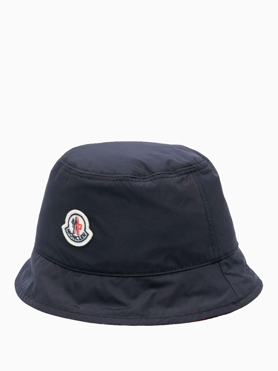 Reversible bucket hat