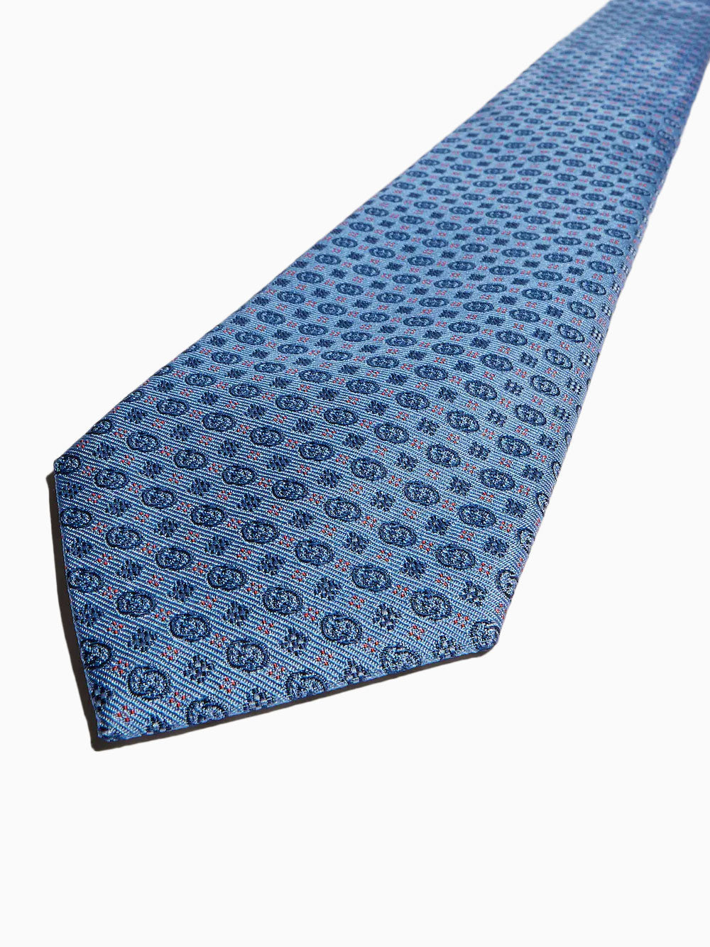 Interlocking G tie