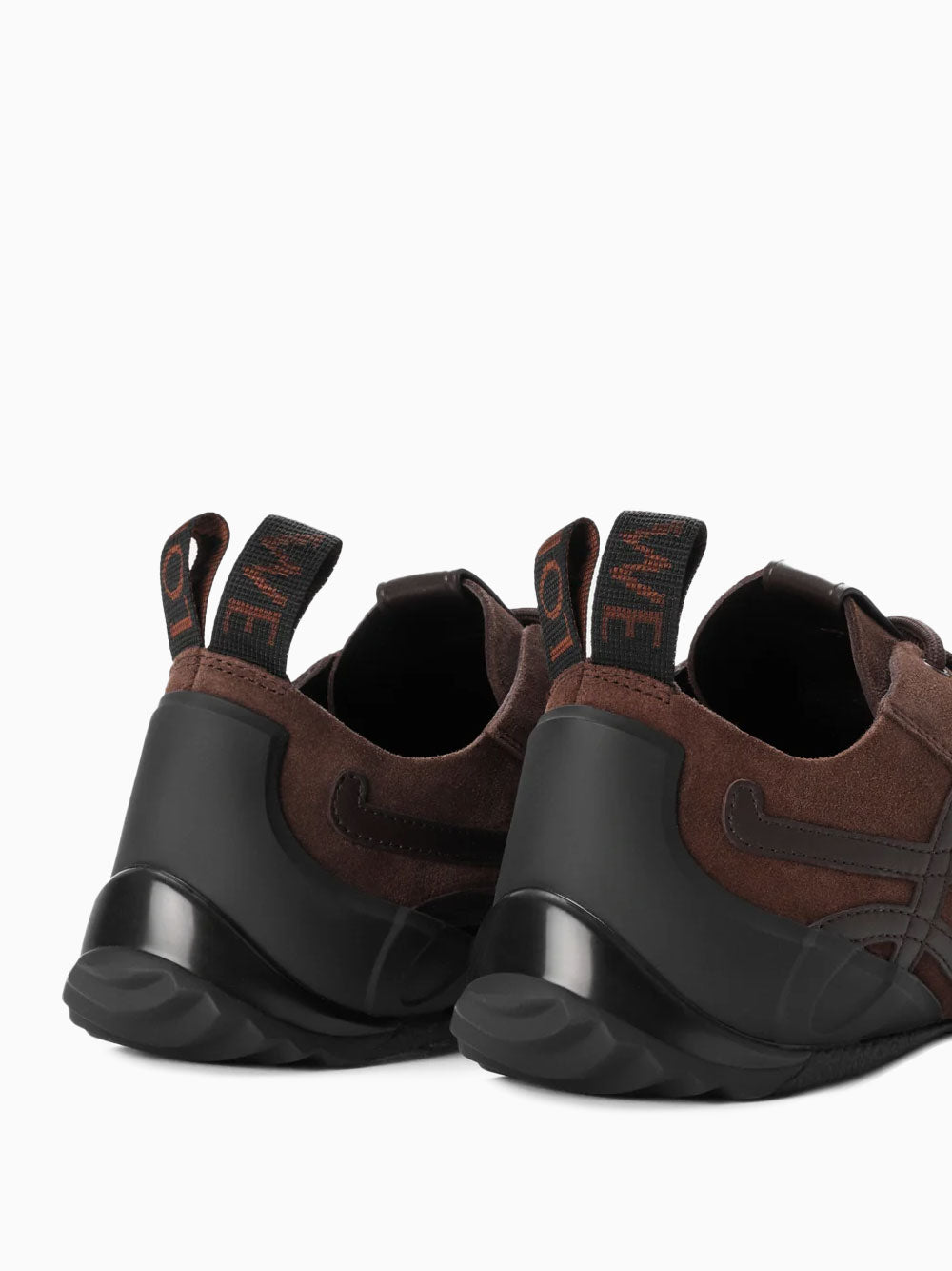 Grip sneakers