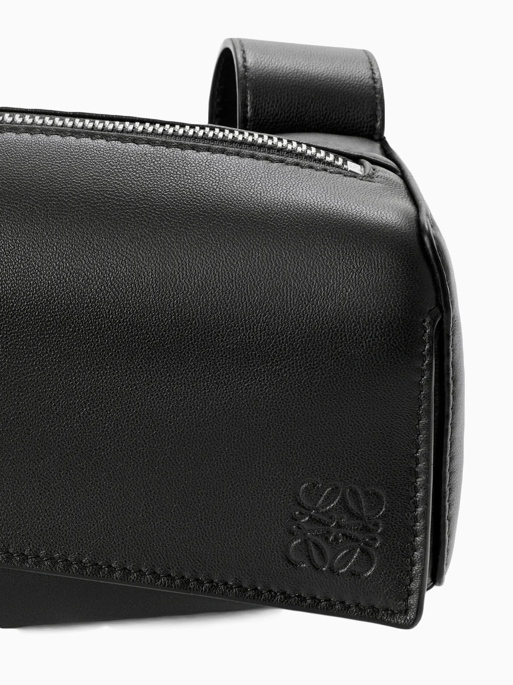 Puzzle Featherlight sling bag
