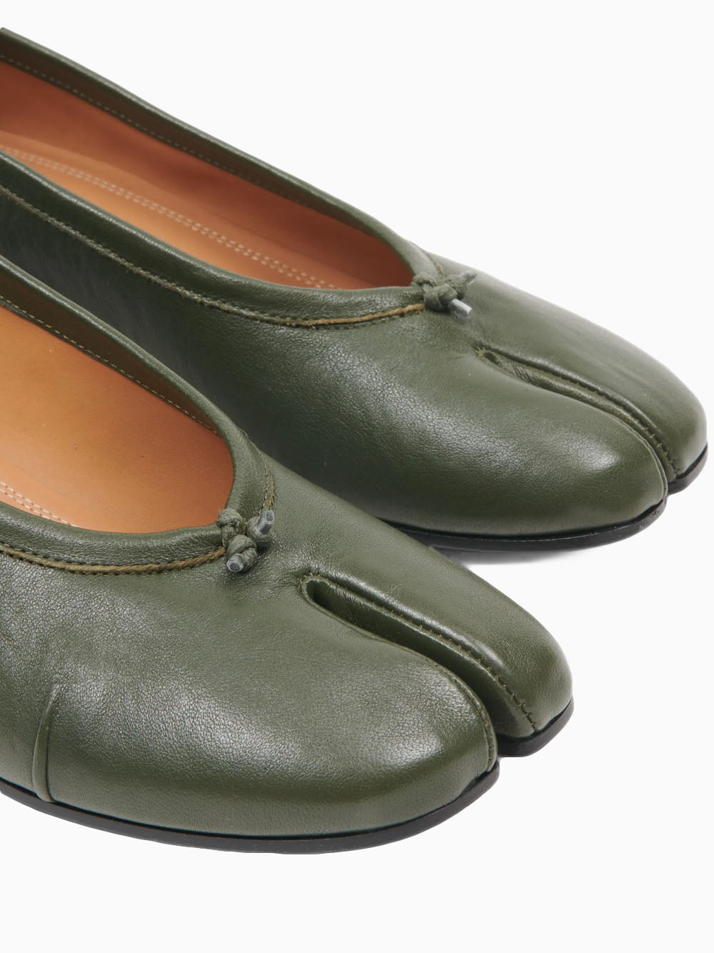 Heeled ballerinas