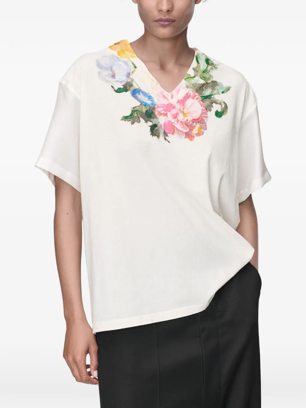 Camiseta con estampado floral