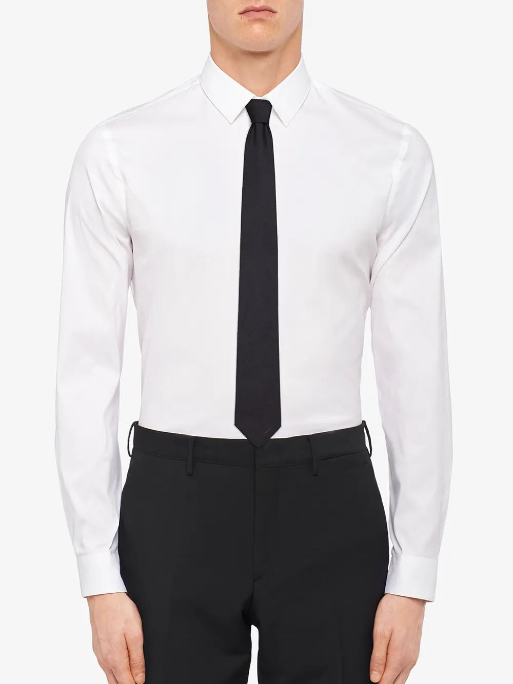 Pointed satin tie