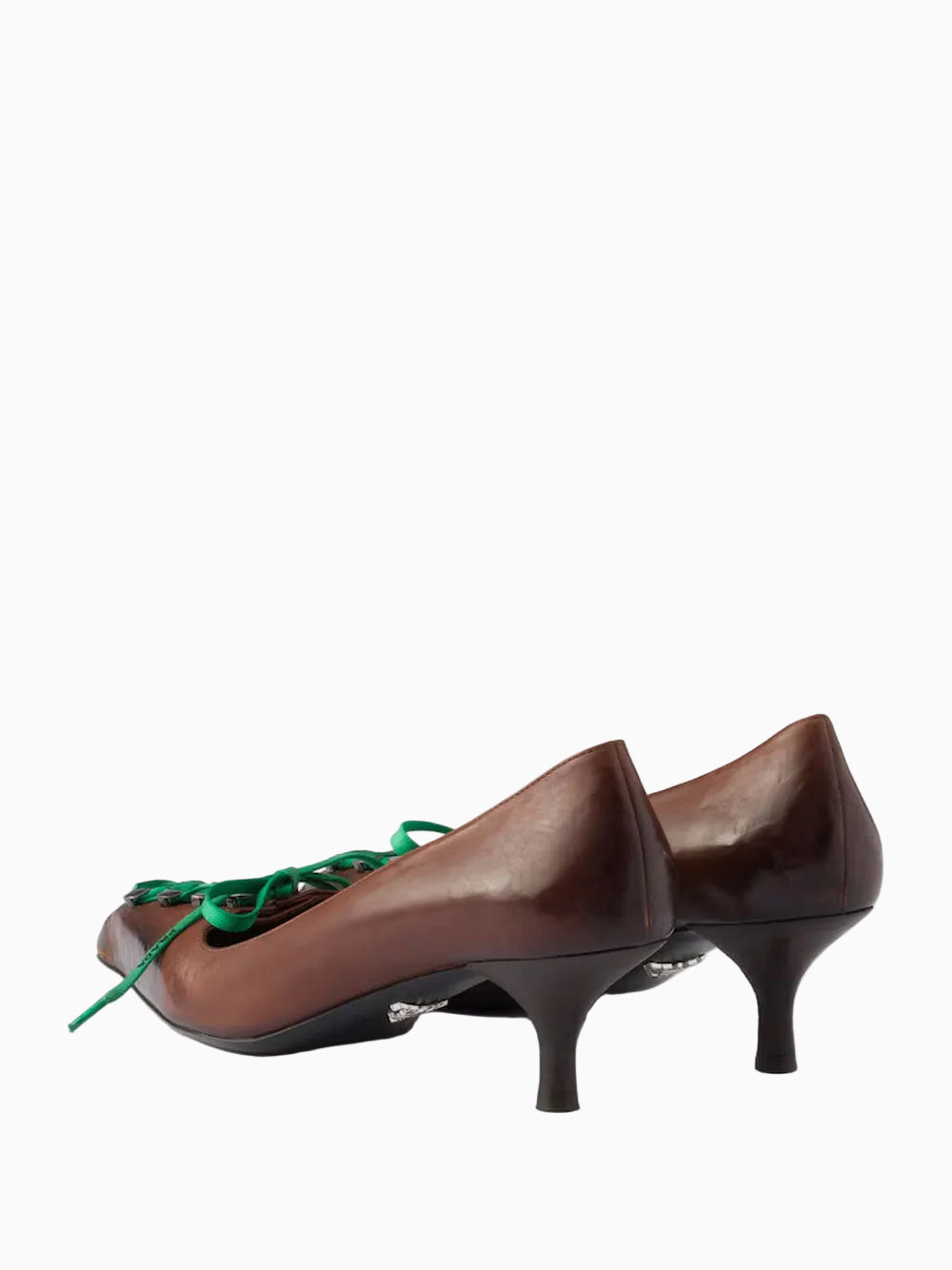 Zapatos con cordones
