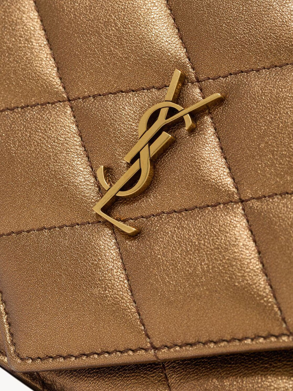 Clutch Paris