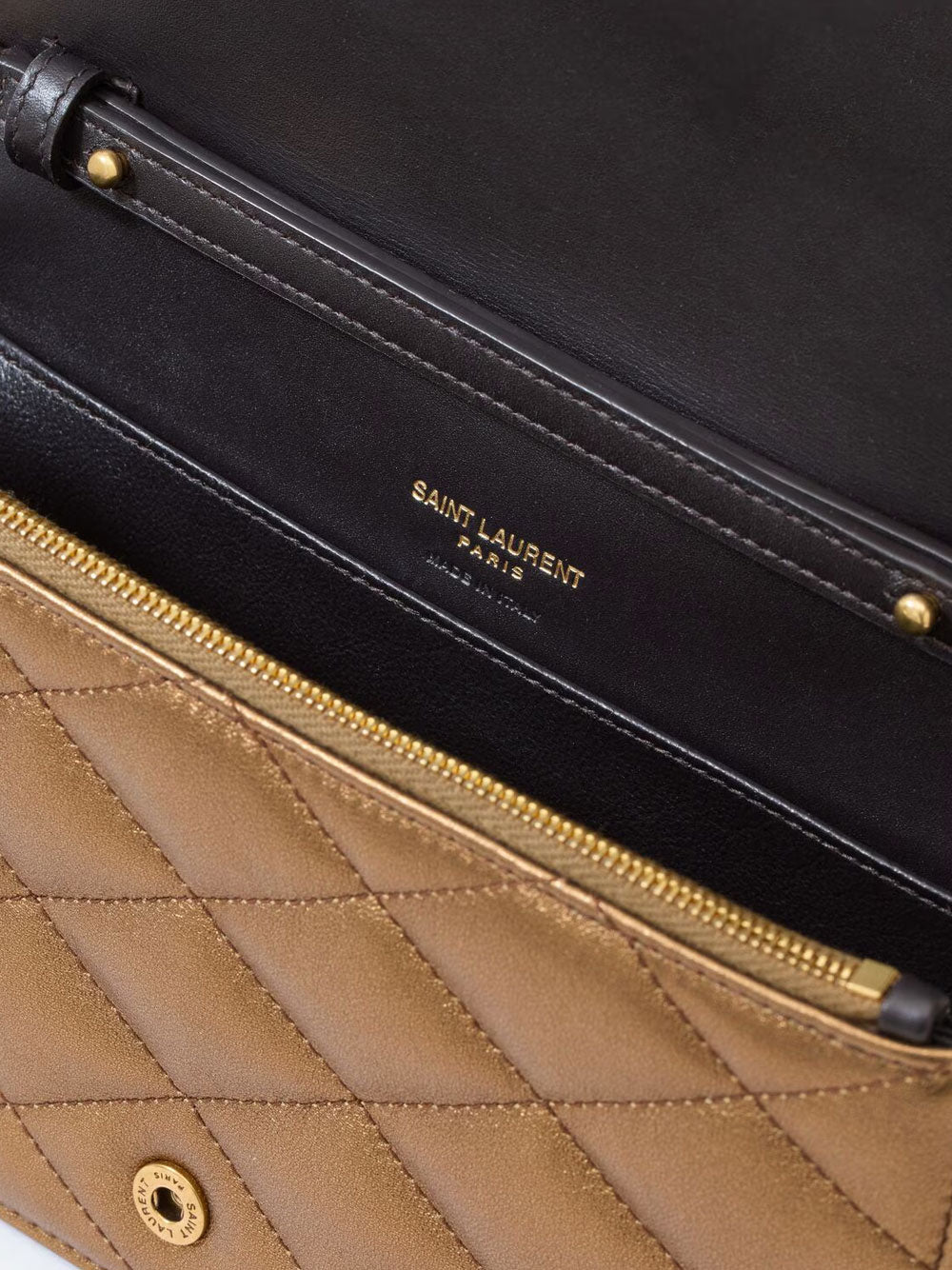 Clutch Paris