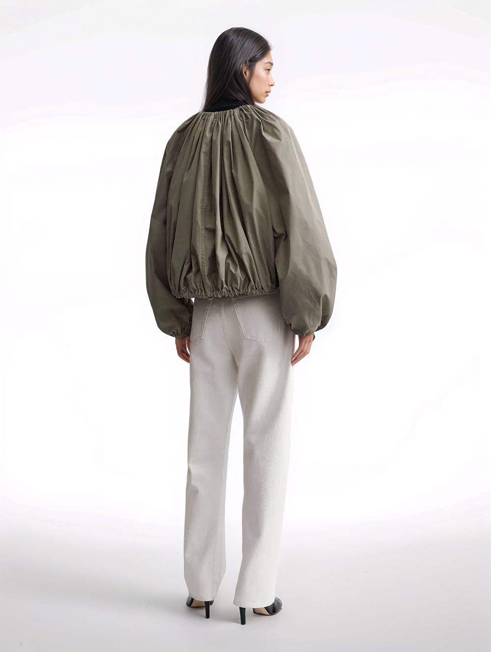 Gathered parachute jacket