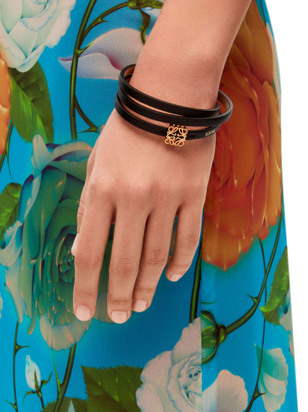 Twist bangle in leather